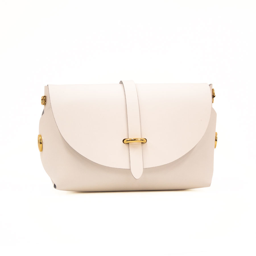 δερμάτινη τσάντα βαρελάκι σε άσπρο χρώμα